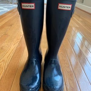 Navy blue hunter boots